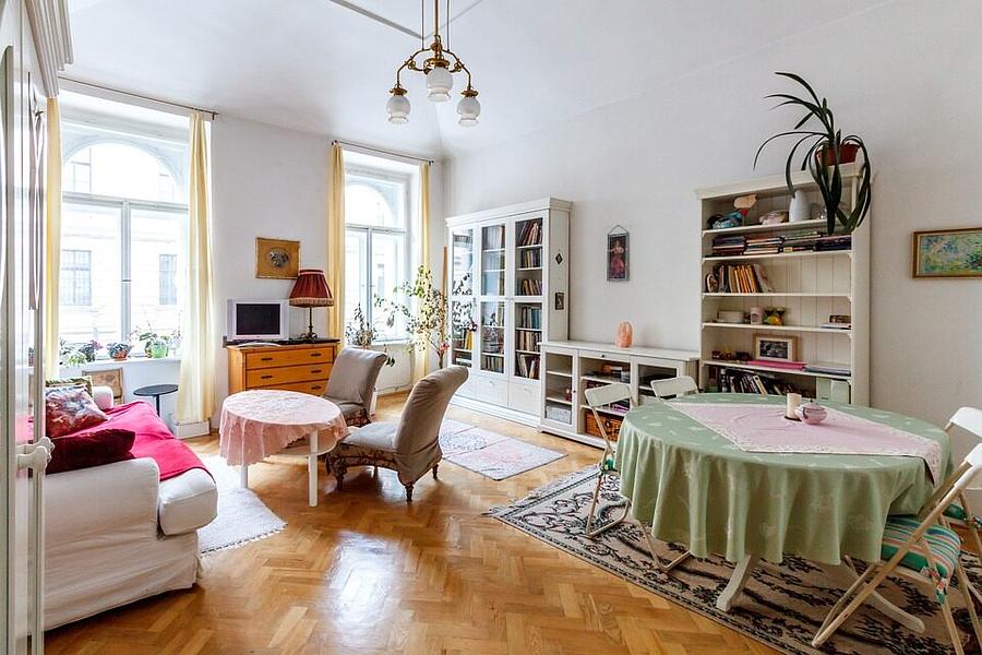Stunning Top-Floor Penthouse with Panoramic Views