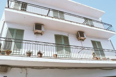 Renovated Historic Apartment with Character